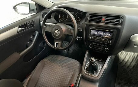 Volkswagen Jetta VI, 2011 год, 859 000 рублей, 17 фотография