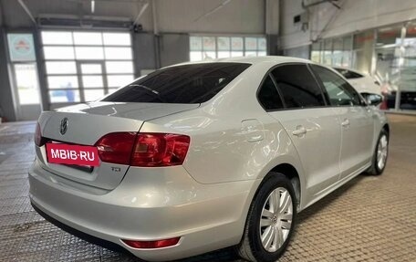 Volkswagen Jetta VI, 2011 год, 859 000 рублей, 5 фотография