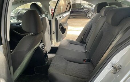 Volkswagen Jetta VI, 2011 год, 859 000 рублей, 19 фотография