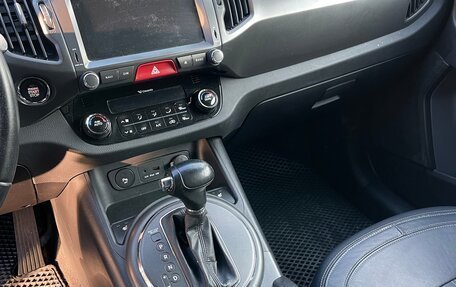 KIA Sportage III, 2010 год, 1 250 000 рублей, 10 фотография