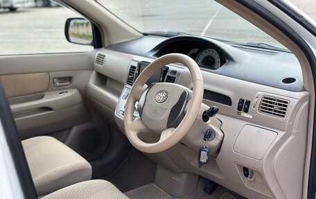 Toyota Raum II, 2008 год, 789 000 рублей, 19 фотография