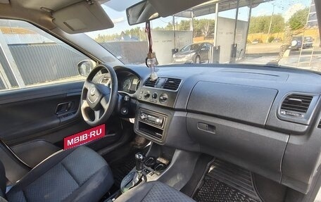 Skoda Fabia II, 2011 год, 695 000 рублей, 12 фотография