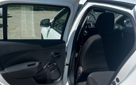Renault Logan II, 2020 год, 622 000 рублей, 8 фотография