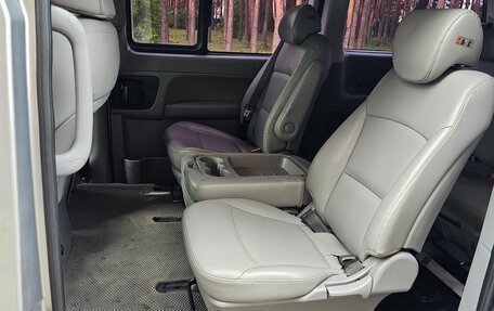 Hyundai Grand Starex Grand Starex I рестайлинг 2, 2018 год, 2 699 000 рублей, 19 фотография