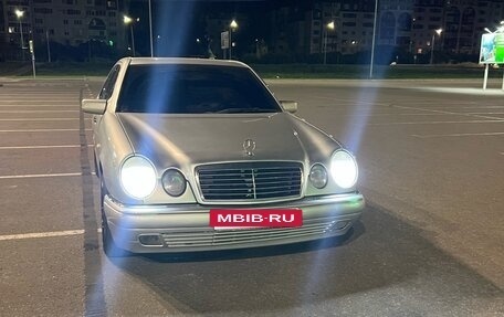 Mercedes-Benz E-Класс, 1996 год, 370 000 рублей, 3 фотография