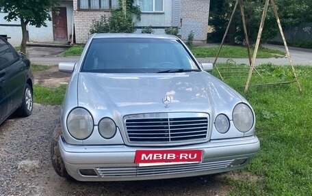 Mercedes-Benz E-Класс, 1996 год, 370 000 рублей, 6 фотография