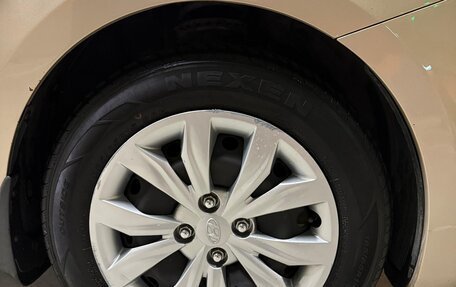 Hyundai Solaris II рестайлинг, 2013 год, 750 000 рублей, 14 фотография