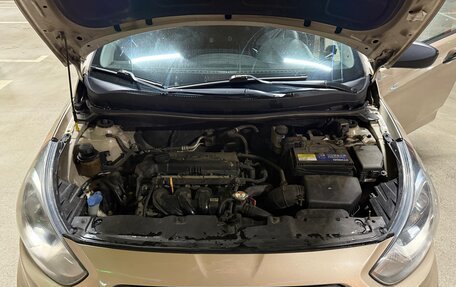 Hyundai Solaris II рестайлинг, 2013 год, 750 000 рублей, 12 фотография