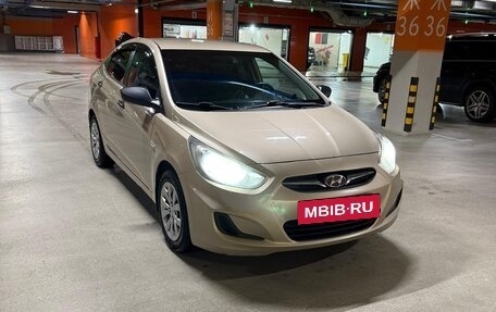 Hyundai Solaris II рестайлинг, 2013 год, 750 000 рублей, 16 фотография