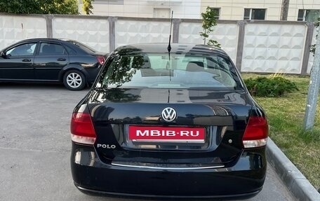 Volkswagen Polo VI (EU Market), 2011 год, 700 000 рублей, 3 фотография