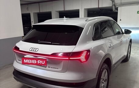 Audi e-tron I, 2020 год, 4 200 000 рублей, 15 фотография