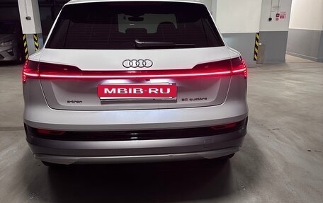 Audi e-tron I, 2020 год, 4 200 000 рублей, 4 фотография