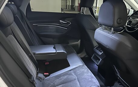 Audi e-tron I, 2020 год, 4 200 000 рублей, 22 фотография
