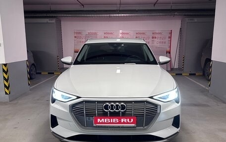 Audi e-tron I, 2020 год, 4 200 000 рублей, 17 фотография