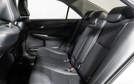 Toyota Camry, 2015 год, 2 250 000 рублей, 10 фотография