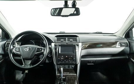 Toyota Camry, 2015 год, 2 250 000 рублей, 13 фотография