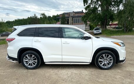 Toyota Highlander III, 2014 год, 3 150 000 рублей, 5 фотография