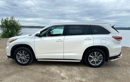 Toyota Highlander III, 2014 год, 3 150 000 рублей, 9 фотография
