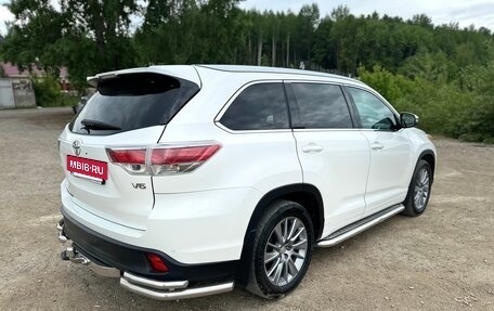 Toyota Highlander III, 2014 год, 3 150 000 рублей, 8 фотография