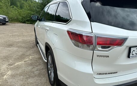Toyota Highlander III, 2014 год, 3 150 000 рублей, 19 фотография