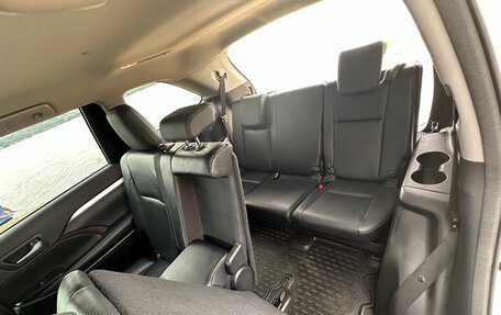 Toyota Highlander III, 2014 год, 3 150 000 рублей, 25 фотография