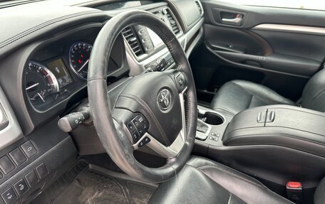 Toyota Highlander III, 2014 год, 3 150 000 рублей, 22 фотография