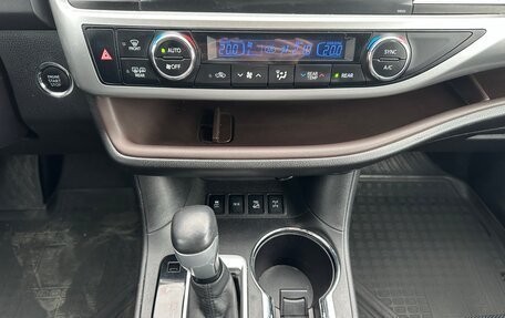 Toyota Highlander III, 2014 год, 3 150 000 рублей, 20 фотография