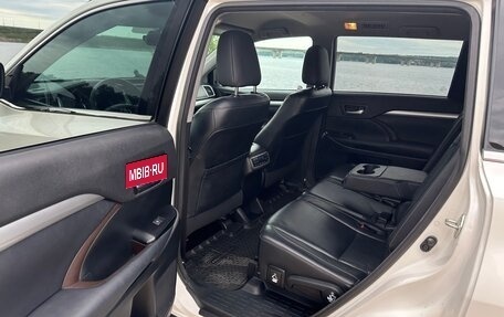 Toyota Highlander III, 2014 год, 3 150 000 рублей, 23 фотография