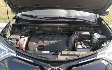 Toyota RAV4, 2018 год, 2 350 000 рублей, 6 фотография