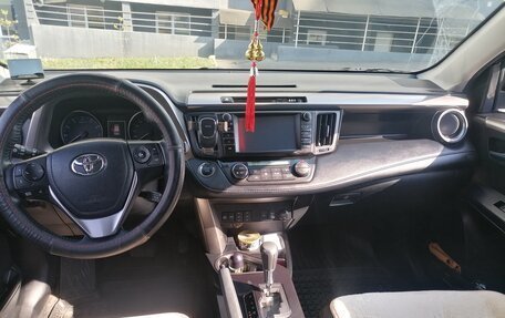 Toyota RAV4, 2018 год, 2 350 000 рублей, 5 фотография