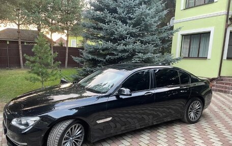 BMW 7 серия, 2012 год, 1 700 000 рублей, 3 фотография