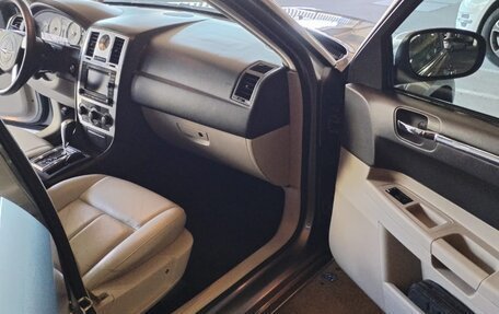 Chrysler 300C II, 2006 год, 899 999 рублей, 8 фотография