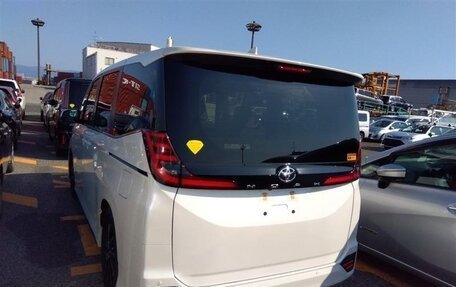 Toyota Noah, 2024 год, 3 305 000 рублей, 4 фотография
