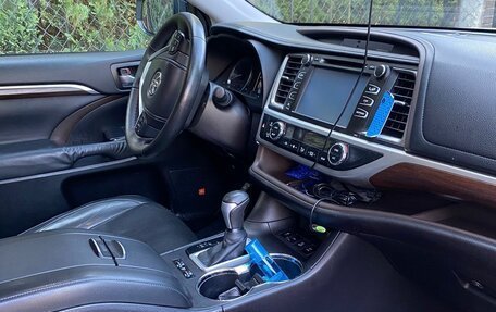 Toyota Highlander III, 2014 год, 2 900 000 рублей, 7 фотография