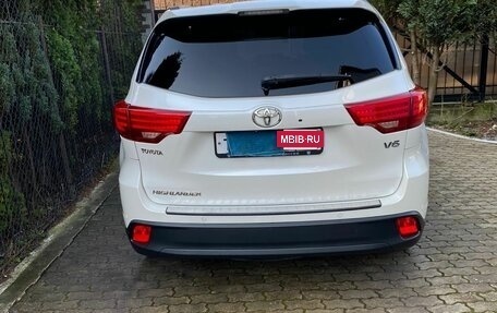 Toyota Highlander III, 2014 год, 2 900 000 рублей, 3 фотография