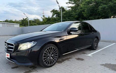 Mercedes-Benz E-Класс, 2018 год, 3 150 000 рублей, 14 фотография