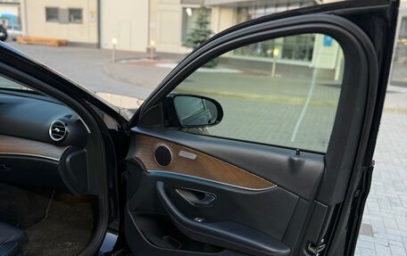 Mercedes-Benz E-Класс, 2018 год, 3 150 000 рублей, 26 фотография