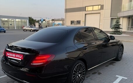 Mercedes-Benz E-Класс, 2018 год, 3 150 000 рублей, 4 фотография