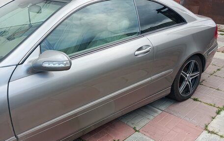 Mercedes-Benz CLK-Класс, 2004 год, 900 000 рублей, 11 фотография