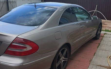 Mercedes-Benz CLK-Класс, 2004 год, 900 000 рублей, 12 фотография