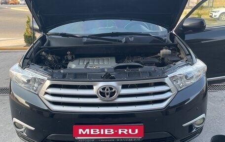 Toyota Highlander III, 2012 год, 1 700 000 рублей, 9 фотография