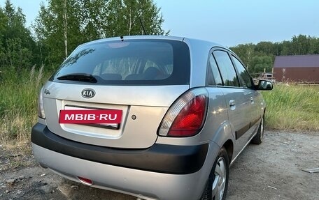 KIA Rio II, 2006 год, 550 000 рублей, 2 фотография
