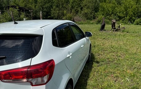 KIA Rio III рестайлинг, 2015 год, 600 000 рублей, 4 фотография