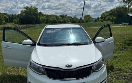 KIA Rio III рестайлинг, 2015 год, 600 000 рублей, 6 фотография
