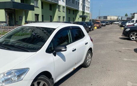Toyota Auris II, 2012 год, 700 000 рублей, 3 фотография