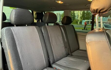 Volkswagen Caravelle T5, 2013 год, 2 300 000 рублей, 6 фотография
