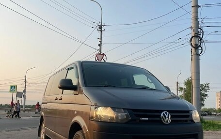 Volkswagen Caravelle T5, 2013 год, 2 300 000 рублей, 10 фотография