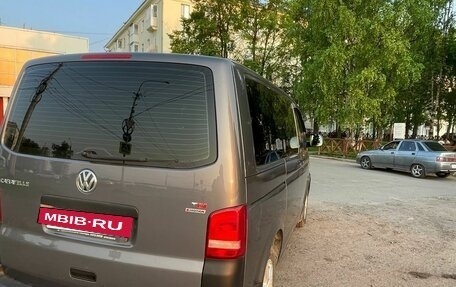 Volkswagen Caravelle T5, 2013 год, 2 300 000 рублей, 3 фотография