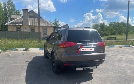 Mitsubishi Pajero Sport II рестайлинг, 2011 год, 1 550 000 рублей, 4 фотография