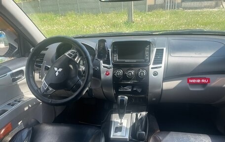 Mitsubishi Pajero Sport II рестайлинг, 2011 год, 1 550 000 рублей, 6 фотография